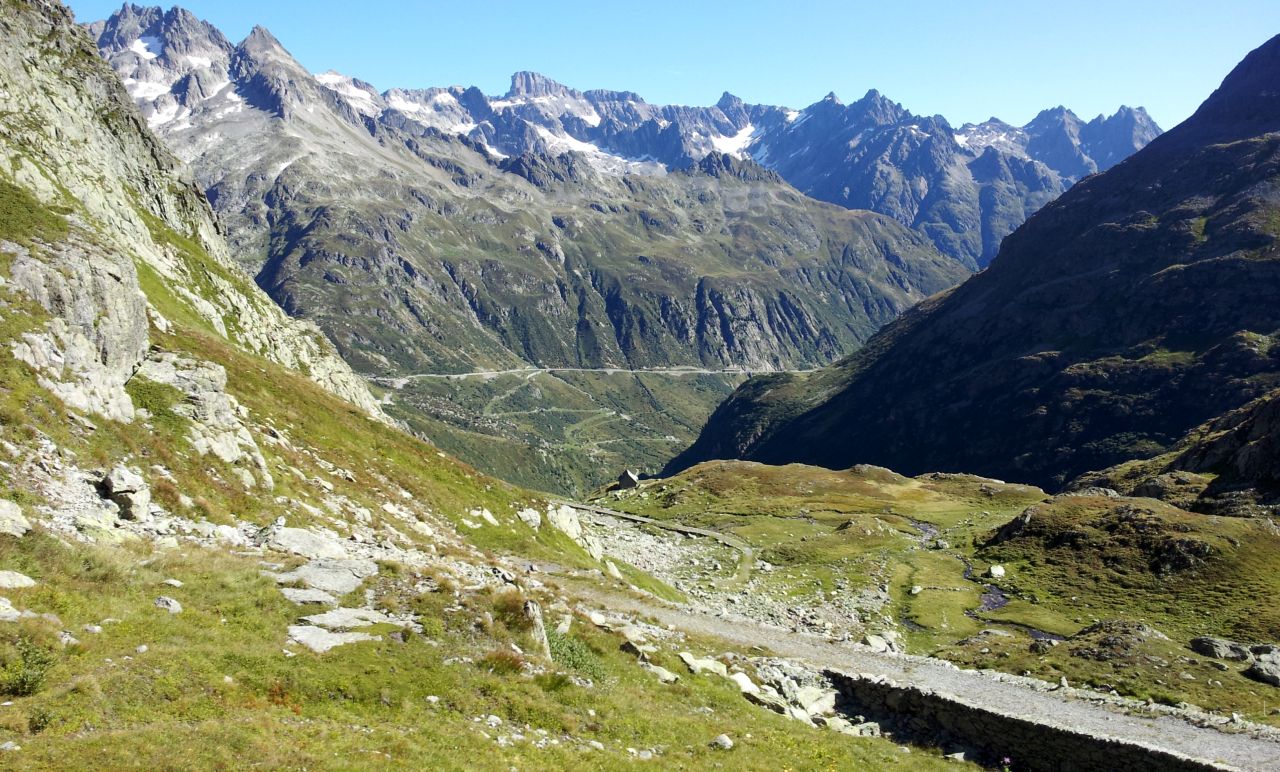 Oben auf dem Pass angekommen...