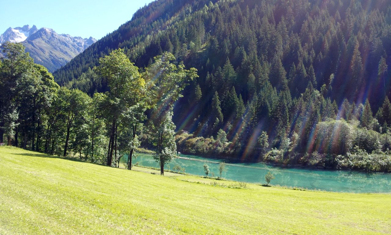 Beim Wegweiser Engstenalp abzweigen. Es folgt eine herrliche Strecke zur Engstlenalp!